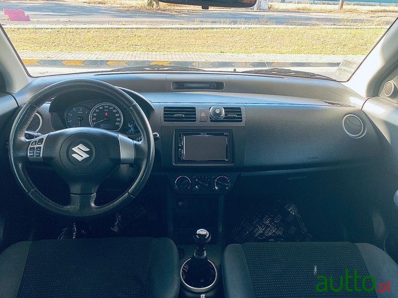 2008' Suzuki Swift 1.3 Ddis Gl photo #2