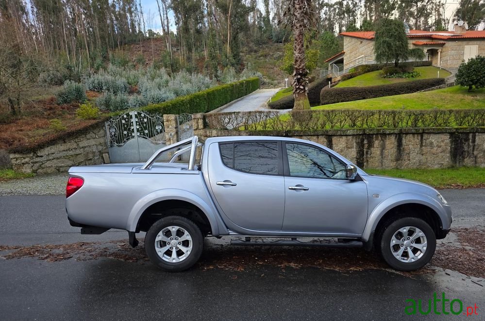 2011' Mitsubishi L200 2.5 Td St Sport Full Box photo #1