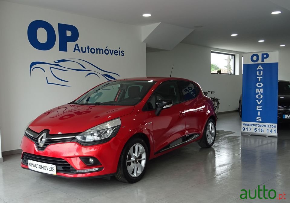 2017' Renault Clio photo #1