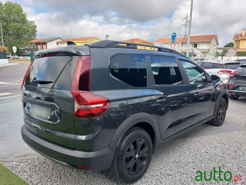 2022' Dacia Jogger photo #4