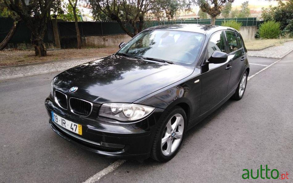2010' BMW 118 D Sport 5P photo #3