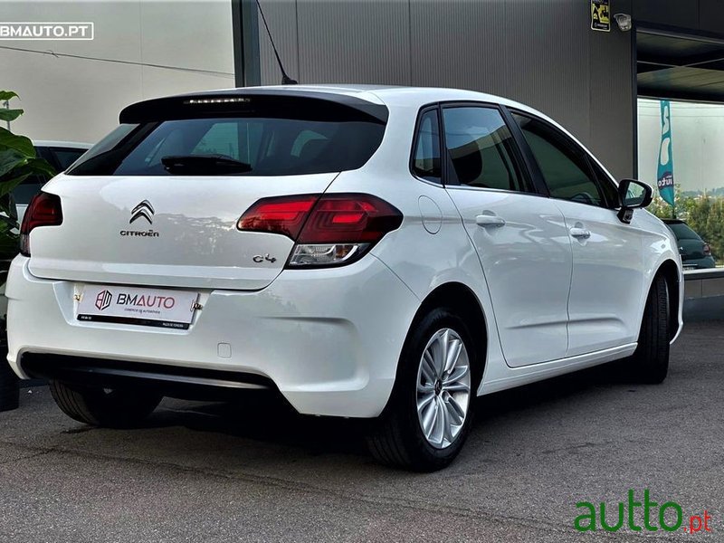 2015' Citroen C4 photo #2