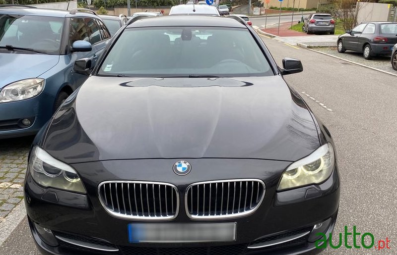 2012' BMW Série 5 D Auto photo #2