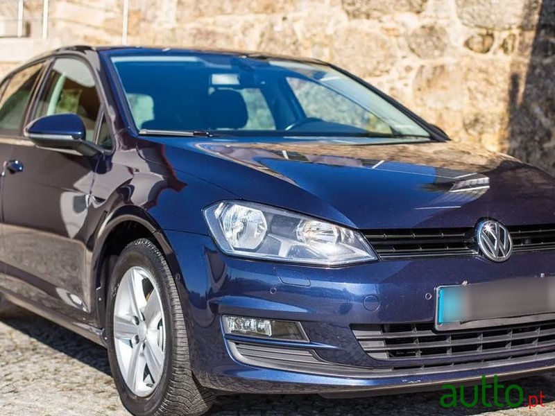 2013' Volkswagen Golf photo #1