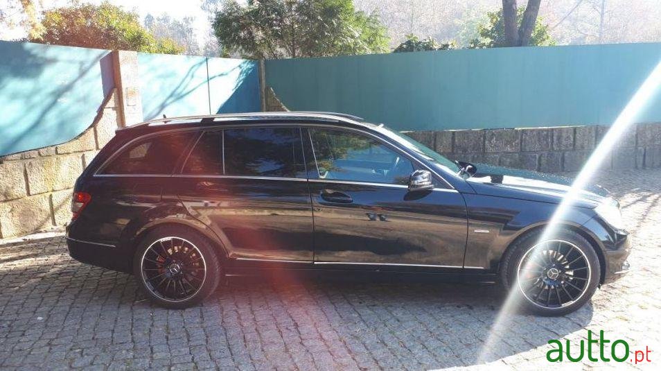 2009' Mercedes-Benz C-220 Blue photo #2