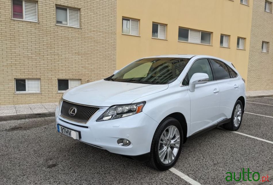 2009' Lexus Rx-450H photo #2