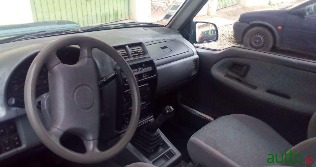 1999' Suzuki Vitara photo #2