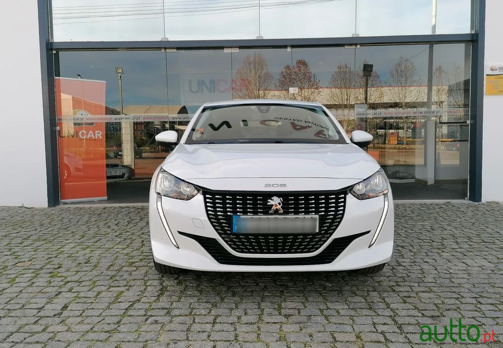 2021' Peugeot 208 photo #2