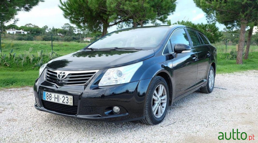 2009' Toyota Avensis Sw Titanium photo #4