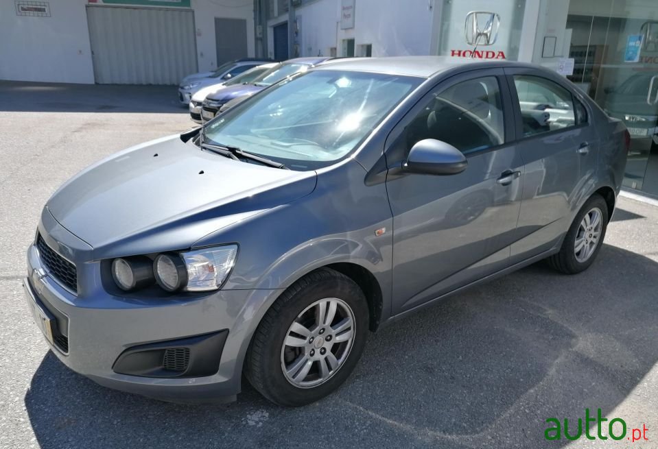 2013' Chevrolet Aveo photo #3