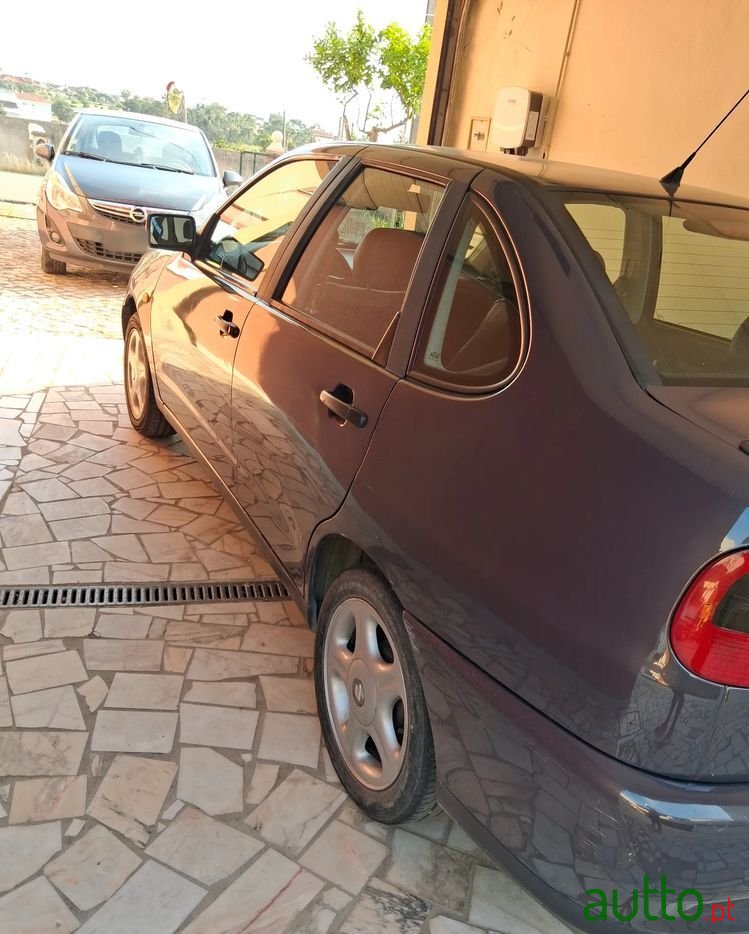 1998' SEAT Cordoba 1.4 Sxe photo #5