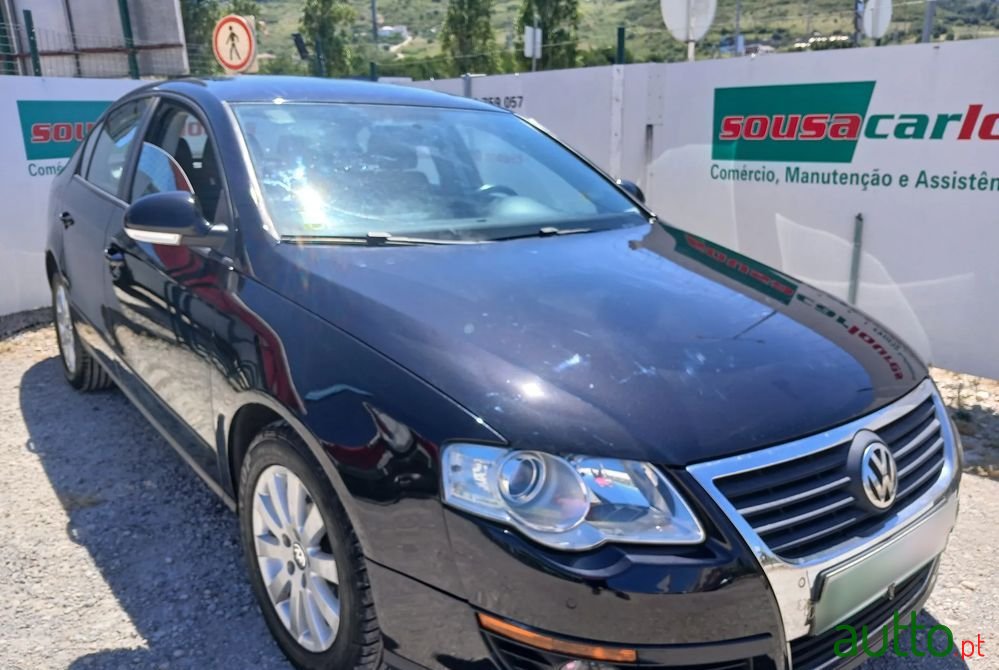 2008' Volkswagen Passat photo #3