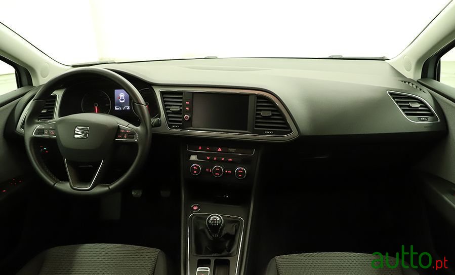 2018' SEAT Leon photo #6