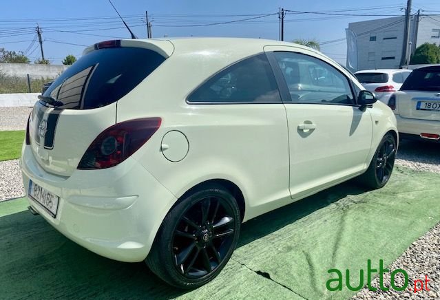 2011' Opel Corsa photo #6