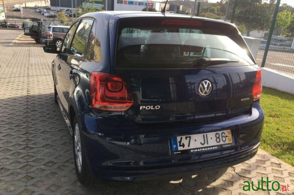 2010' Volkswagen Polo photo #2