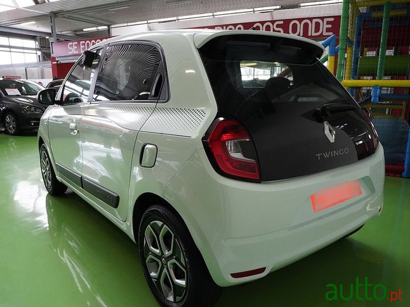 2020' Renault Twingo 1.0 Sce Zen photo #3