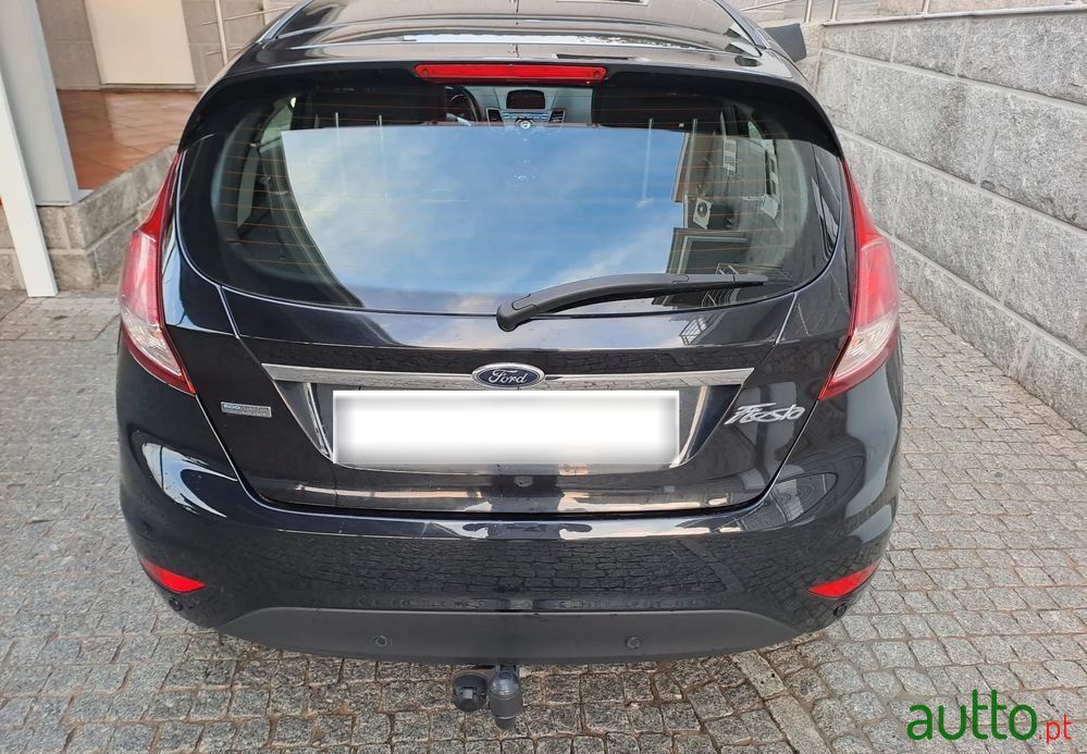 2013' Ford Fiesta photo #3