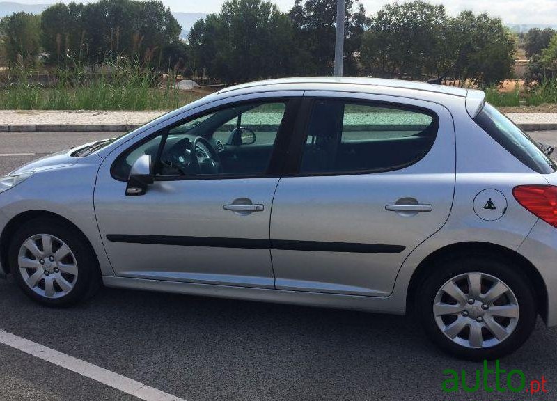 2007' Peugeot 207 1.4 Hdi photo #3