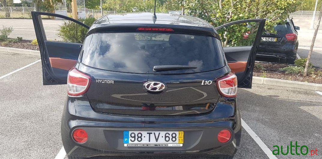 2017' Hyundai i10 photo #1
