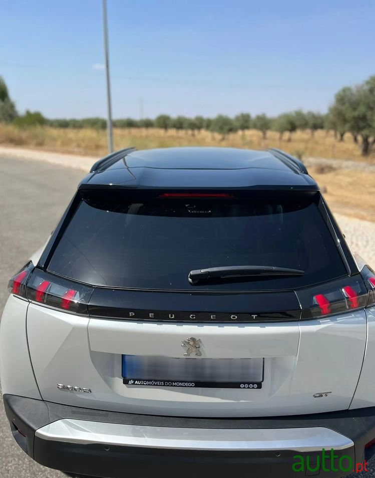 2023' Peugeot 2008 photo #6