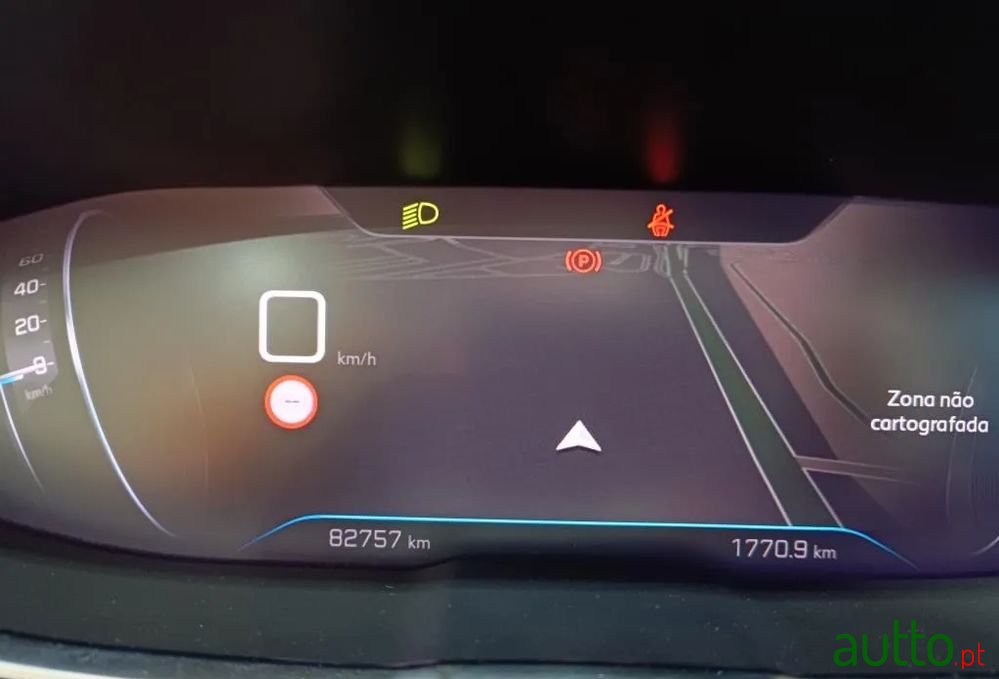 2021' Peugeot 3008 1.5 Bluehdi Active photo #3