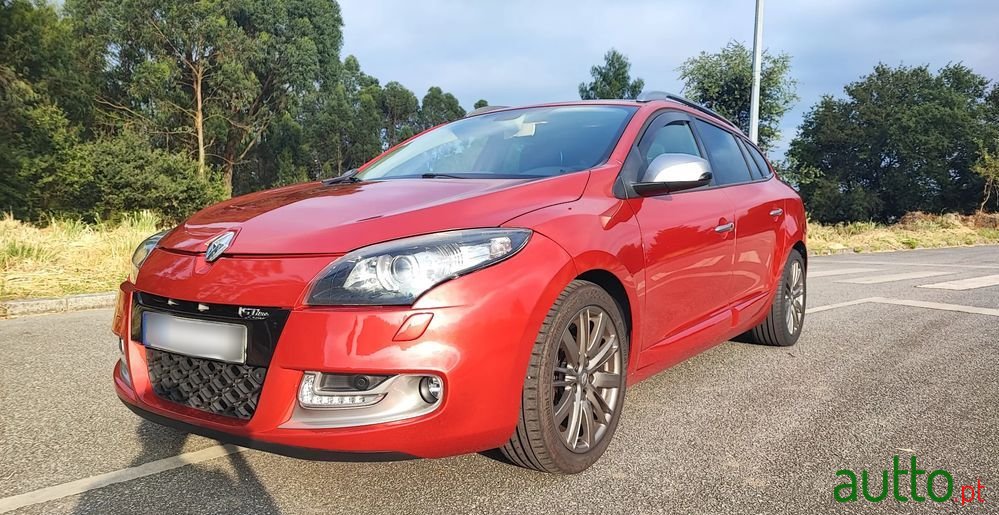 2012' Renault Megane Sport Tourer photo #1