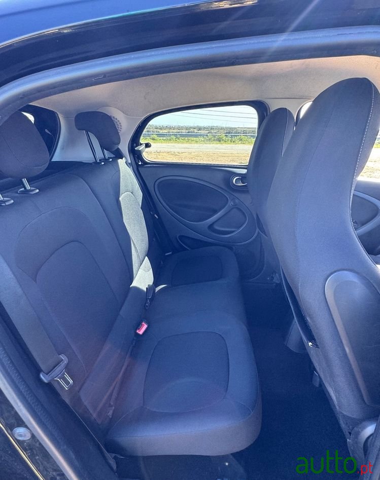 2019' Smart Forfour photo #5