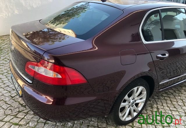 2008' Skoda Superb photo #6