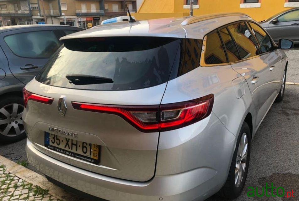 2019' Renault Megane Sport Tourer photo #2