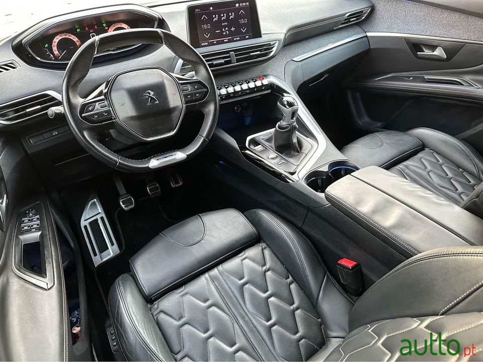 2018' Peugeot 3008 photo #6