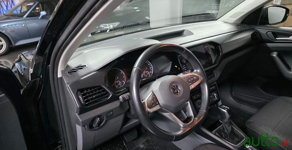 2020' Volkswagen T-Cross photo #5