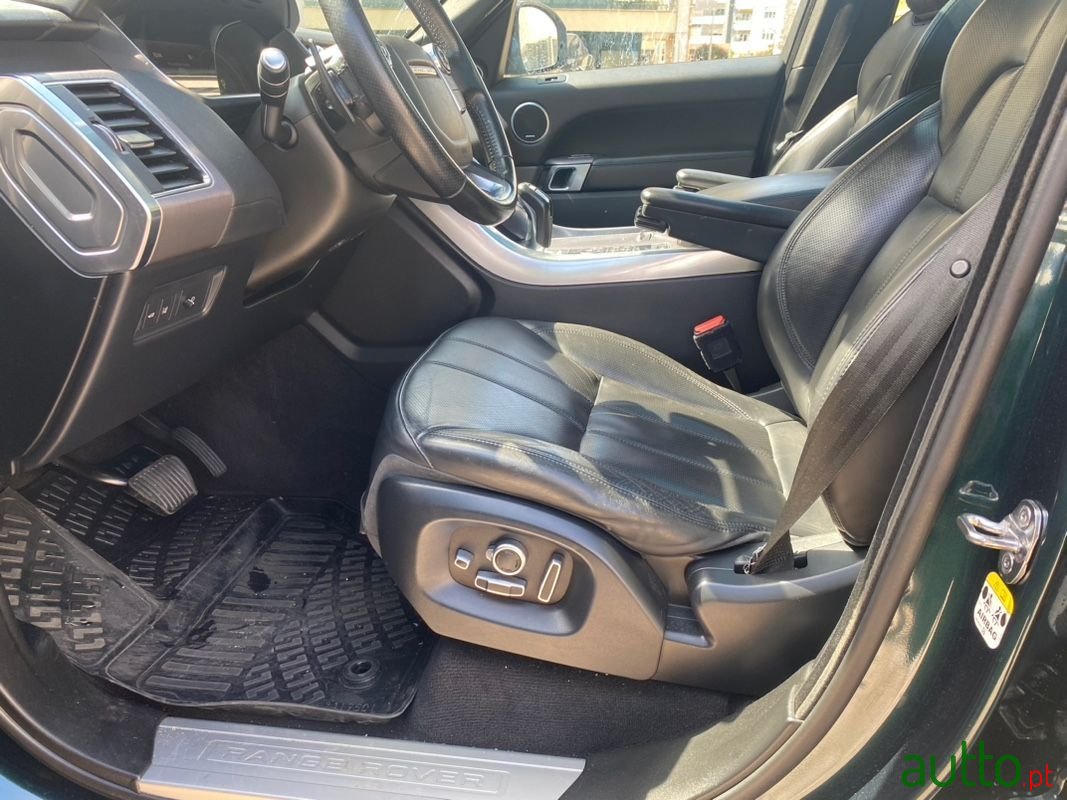 2017' Land Rover Range Rover Sport photo #6