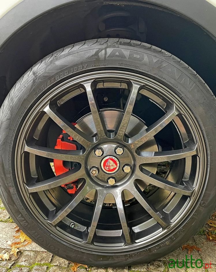 2018' Jaguar E-Pace photo #4