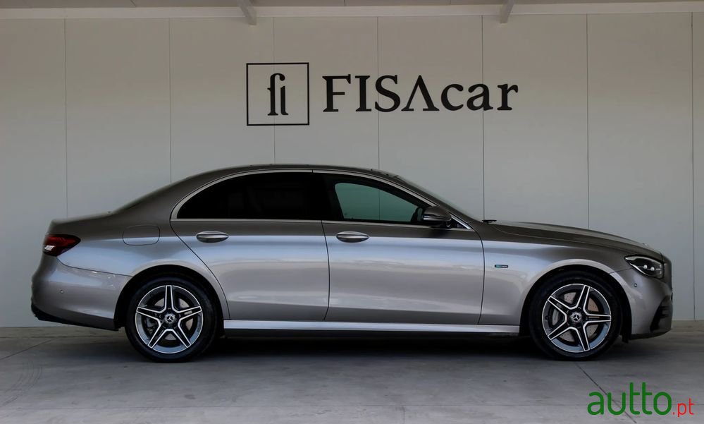 2021' Mercedes-Benz Classe E De Amg Line photo #6