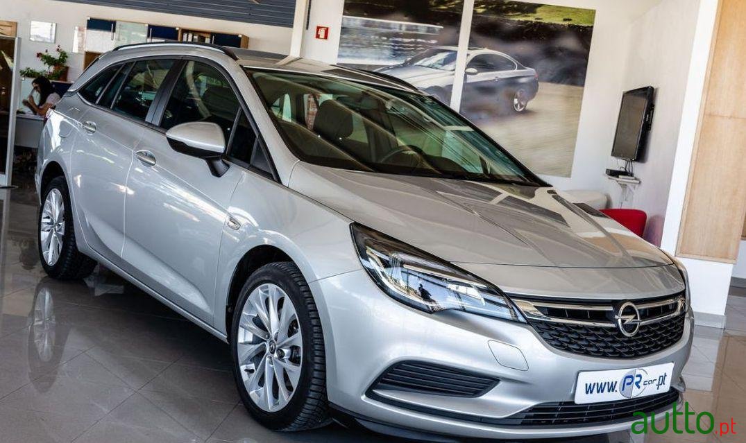 2017' Opel Astra Sports Tourer photo #3