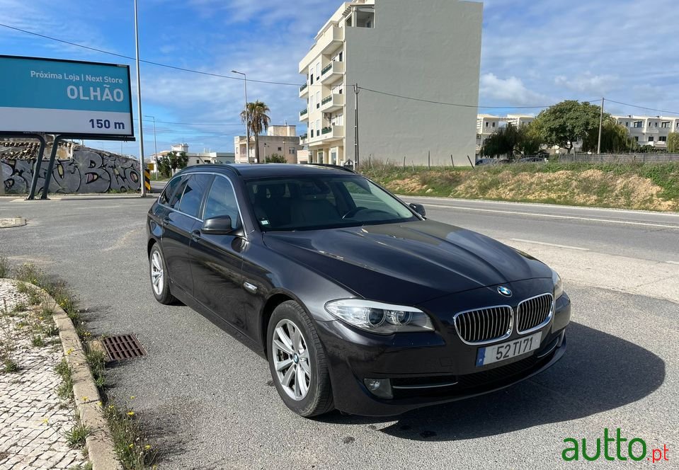 2012' BMW 520 photo #5