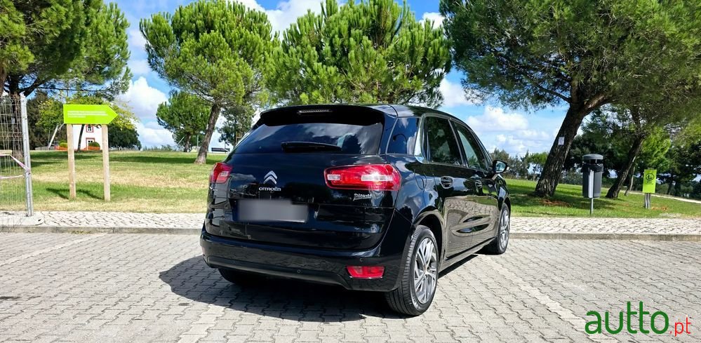 2016' Citroen C4 Picasso photo #4