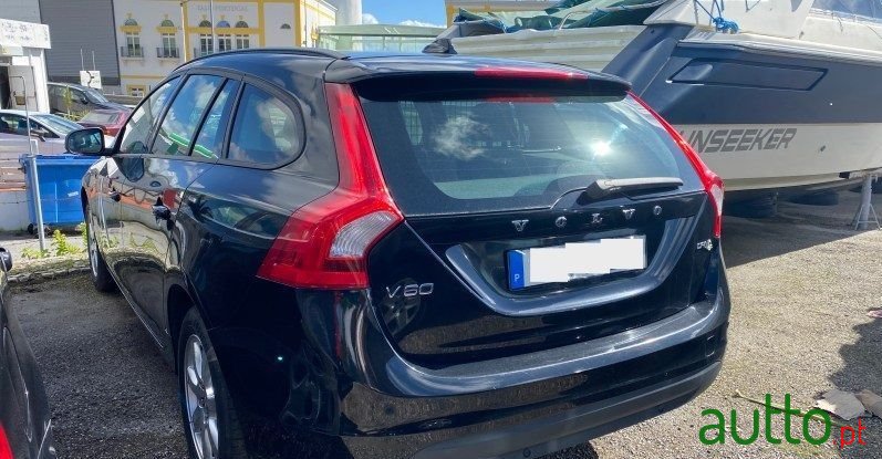 2011' Volvo V60 photo #2