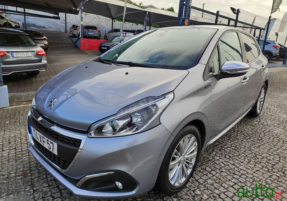 2019' Peugeot 208 photo #4