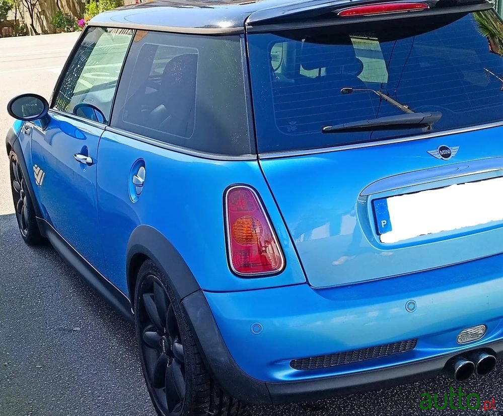 2004' MINI Cooper S 3 Portas photo #3