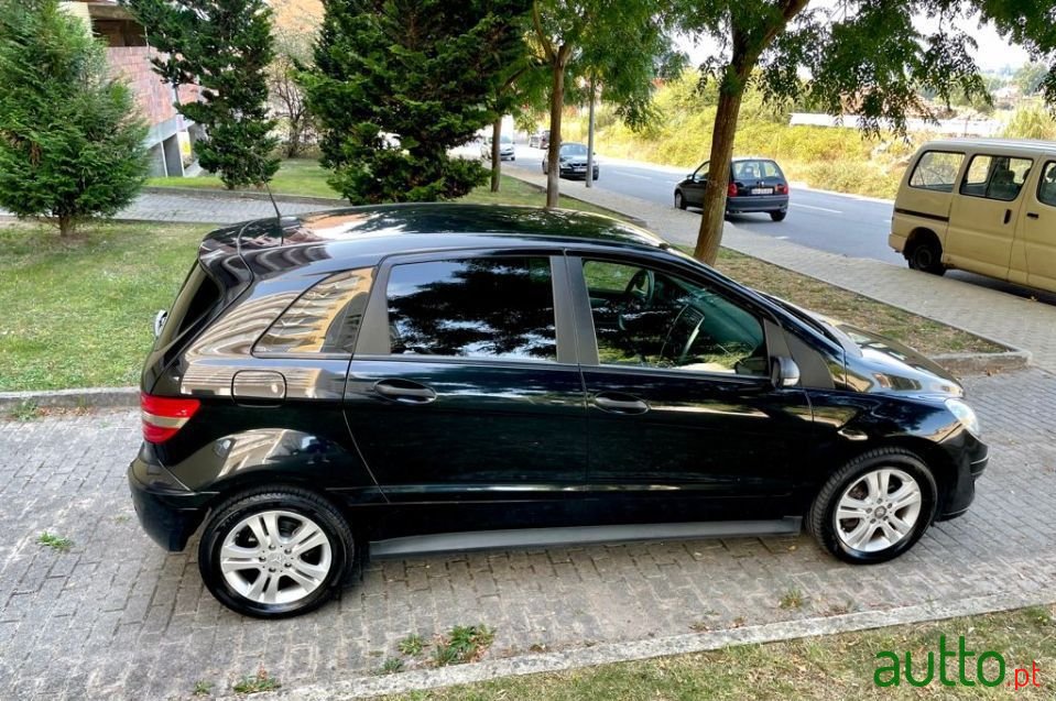 2007' Mercedes-Benz B-180 photo #4