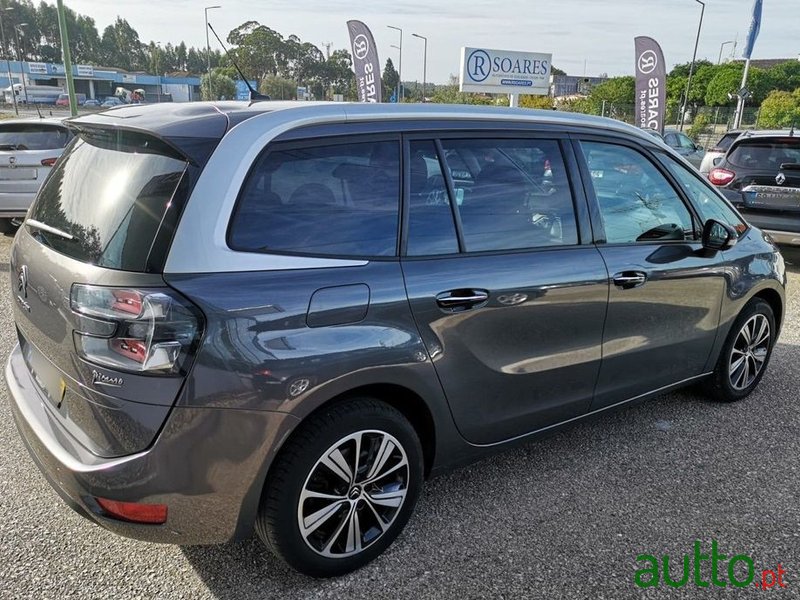 2017' Citroen C4 Grand Picasso photo #3