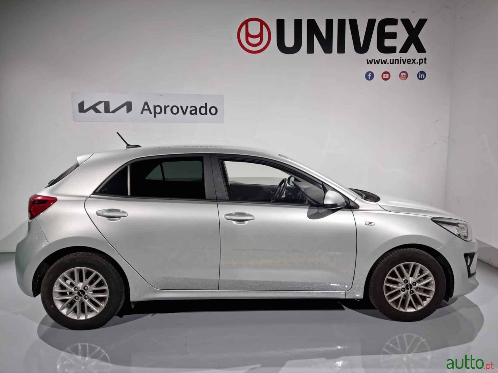 2022' Kia Rio photo #3