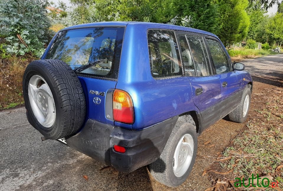 1996' Toyota RAV4 photo #2