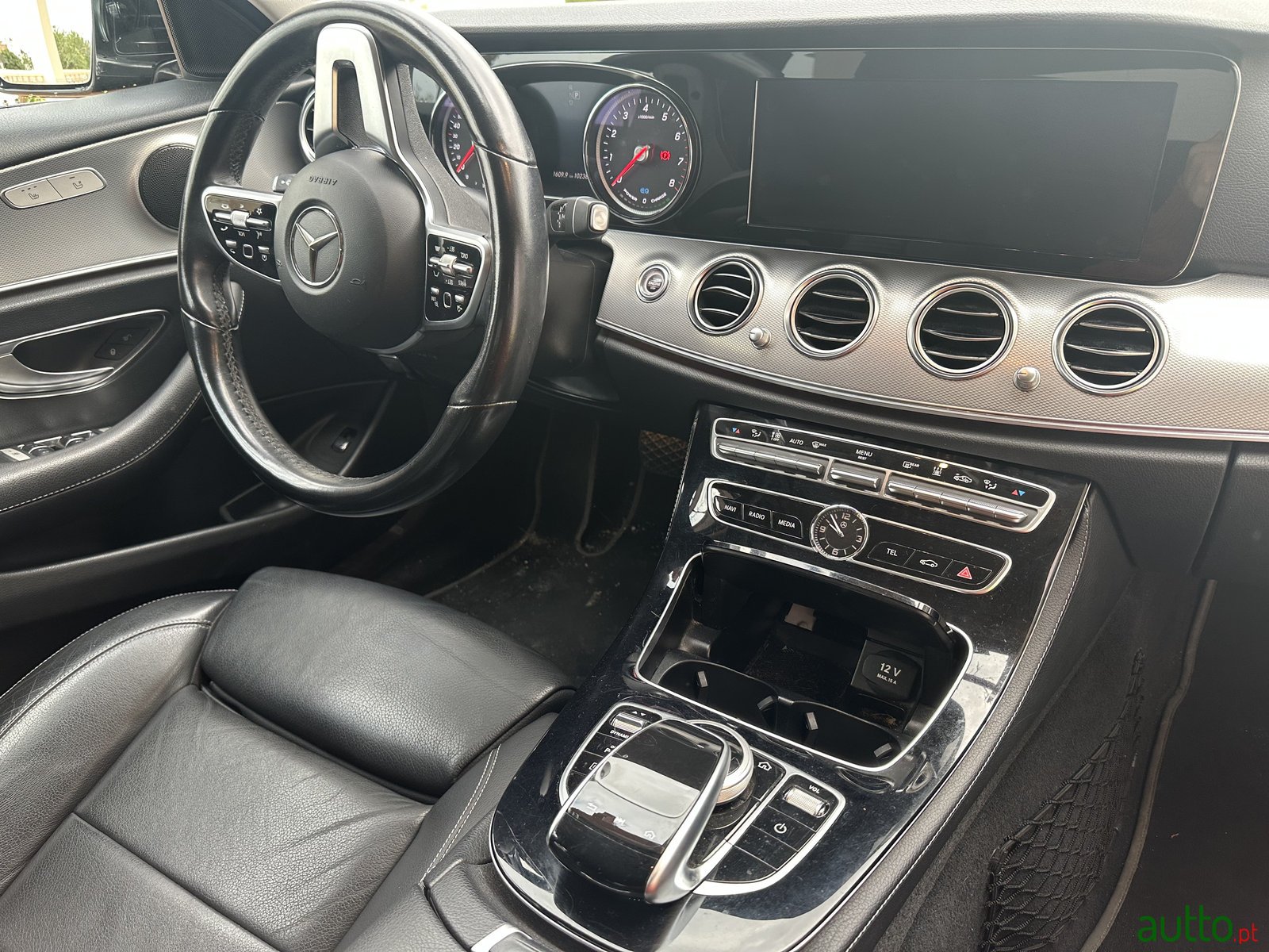 2019' Mercedes-Benz E 300 E photo #4