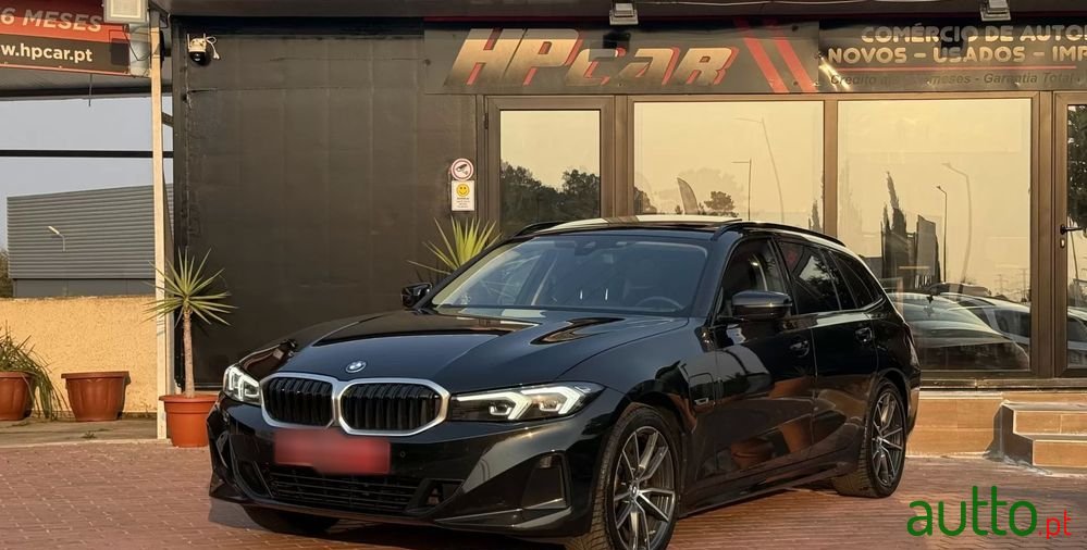 2023' BMW Série 3 E Aut. Luxury Line photo #3