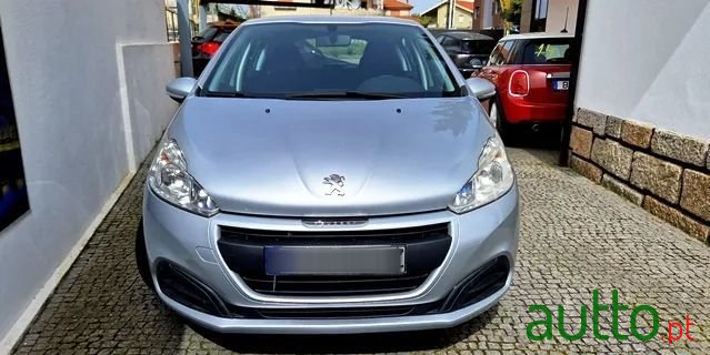 2016' Peugeot 208 photo #2
