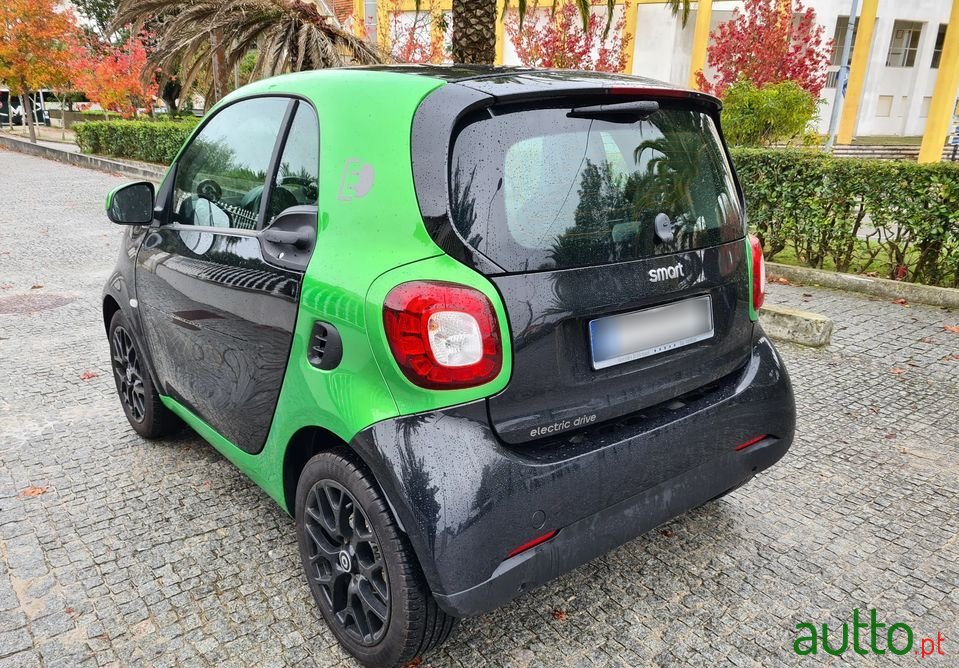 2018' Smart Fortwo photo #1