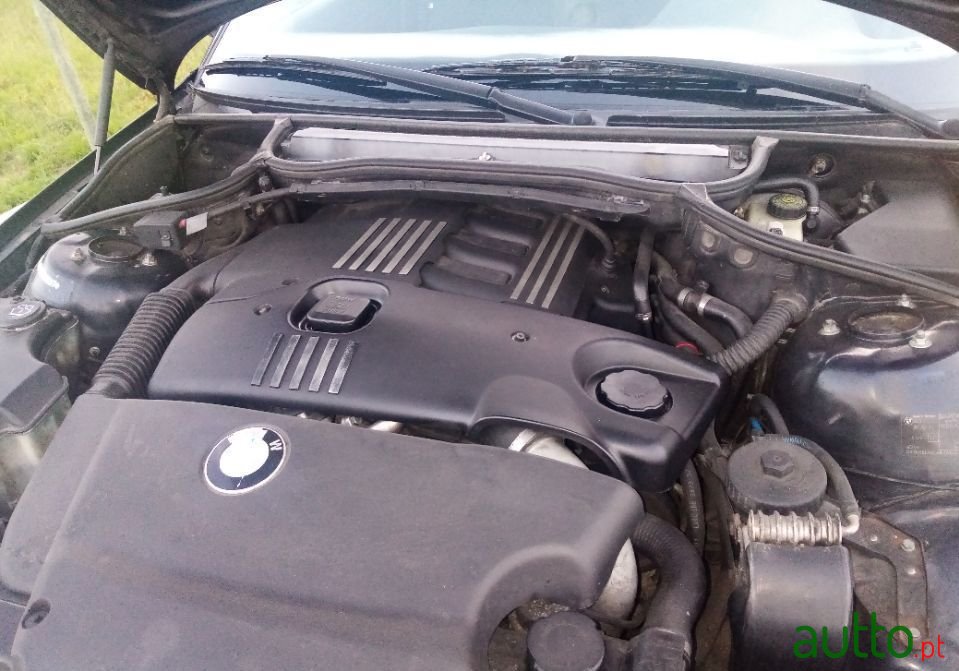 2001' BMW 320 photo #4