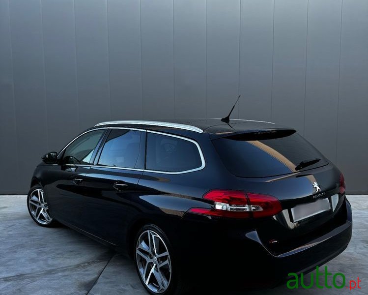 2014' Peugeot 308 1.6 Bluehdi Allure photo #3